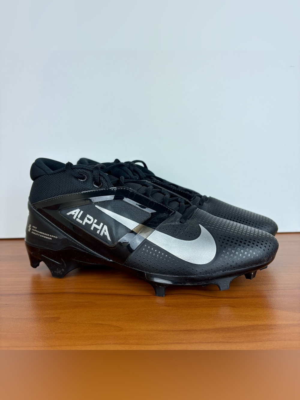 Nike Alpha Menace 4 Pro Football Cleats